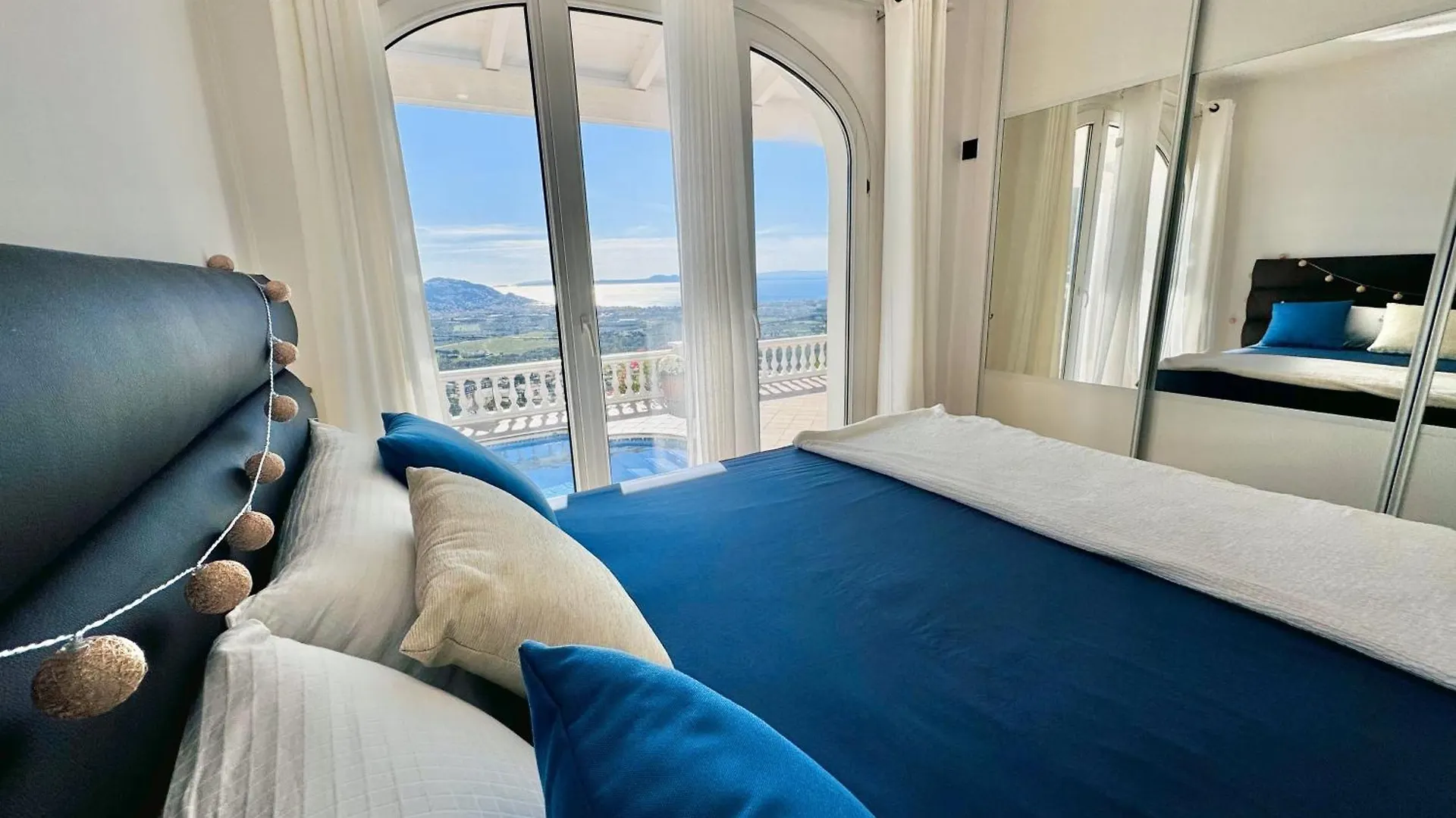Villa Luxury Roses