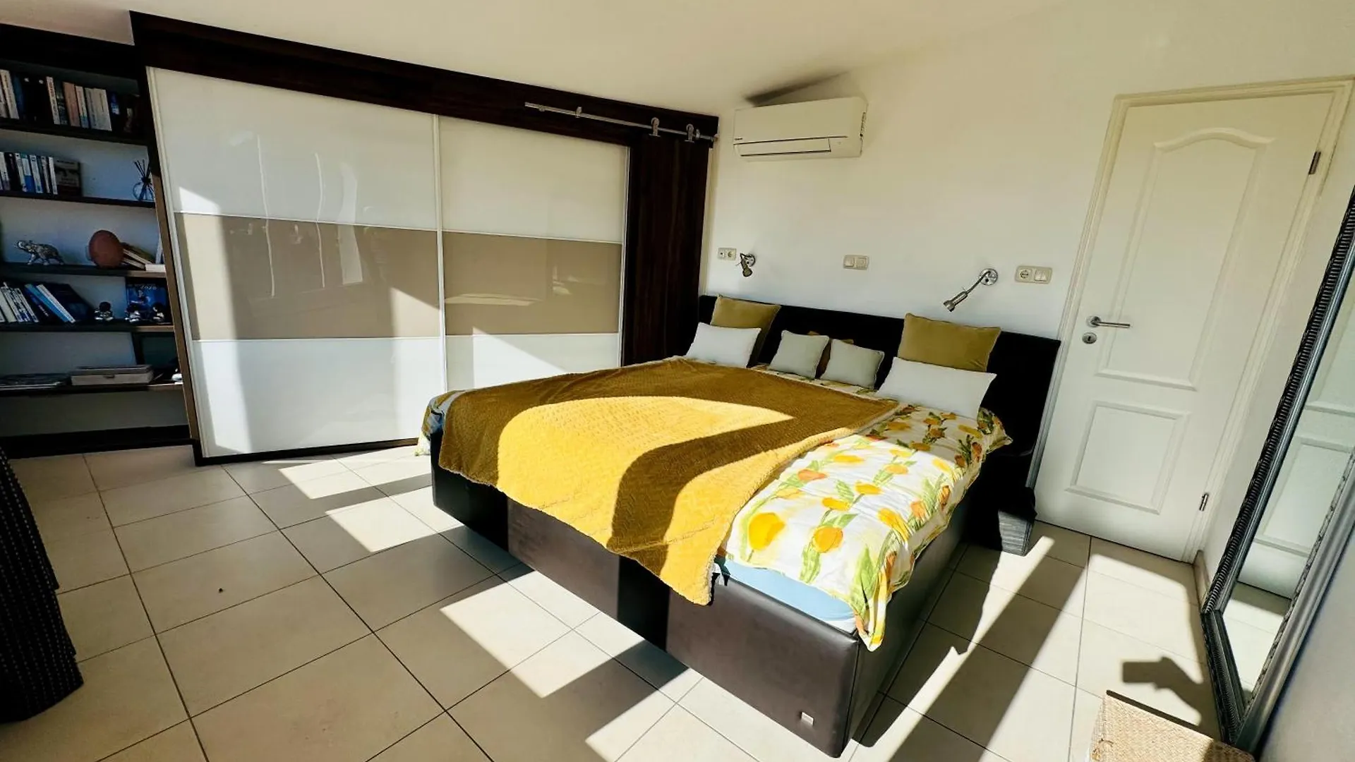 Villa Luxury Roses Spain
