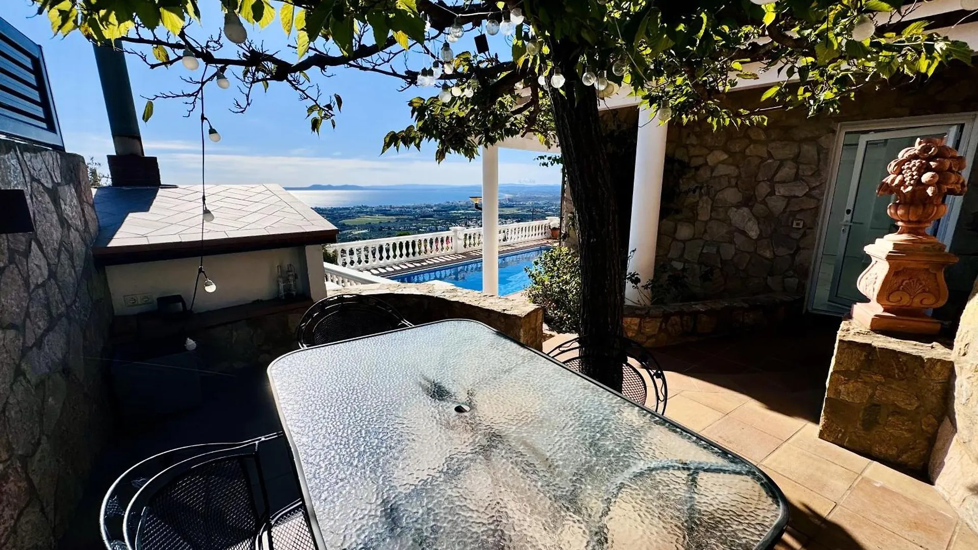Villa Luxury Roses